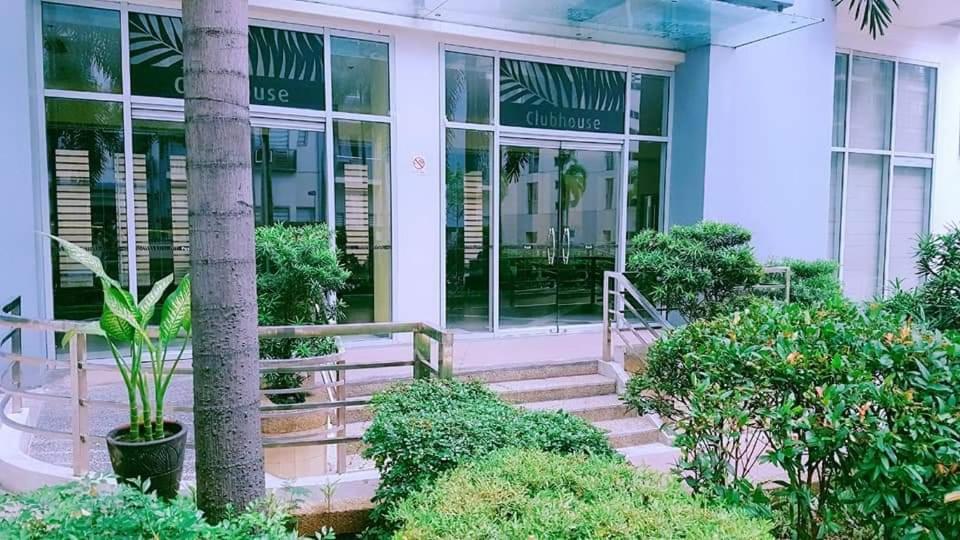One Palm Tree Villas Condo Across Naia Terminal 3 Manila Bagian luar foto