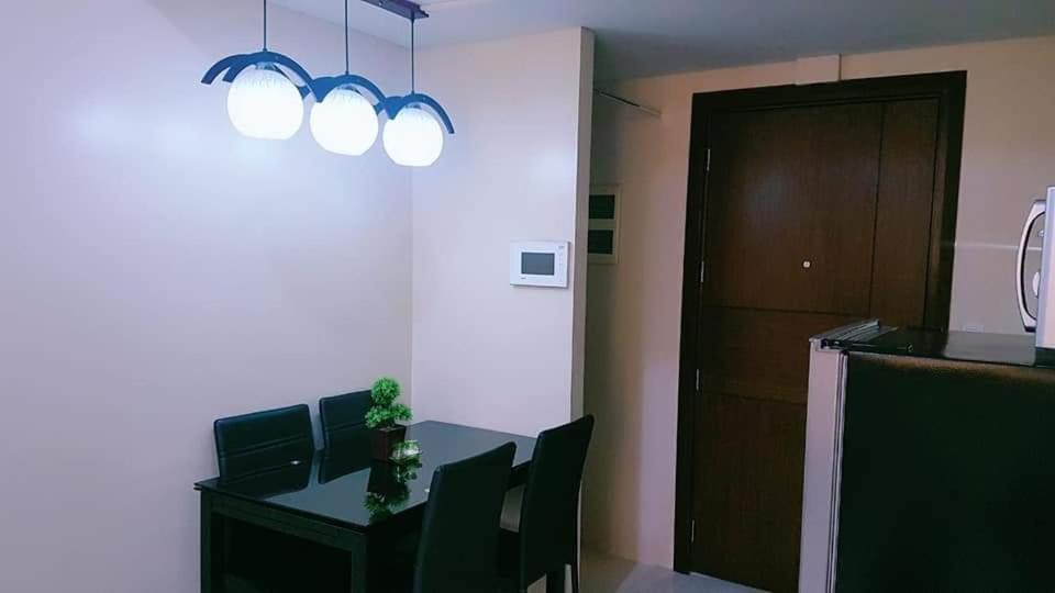 One Palm Tree Villas Condo Across Naia Terminal 3 Manila Bagian luar foto