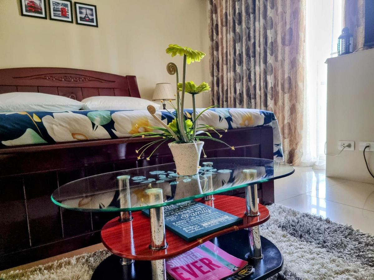 One Palm Tree Villas Condo Across Naia Terminal 3 Manila Bagian luar foto