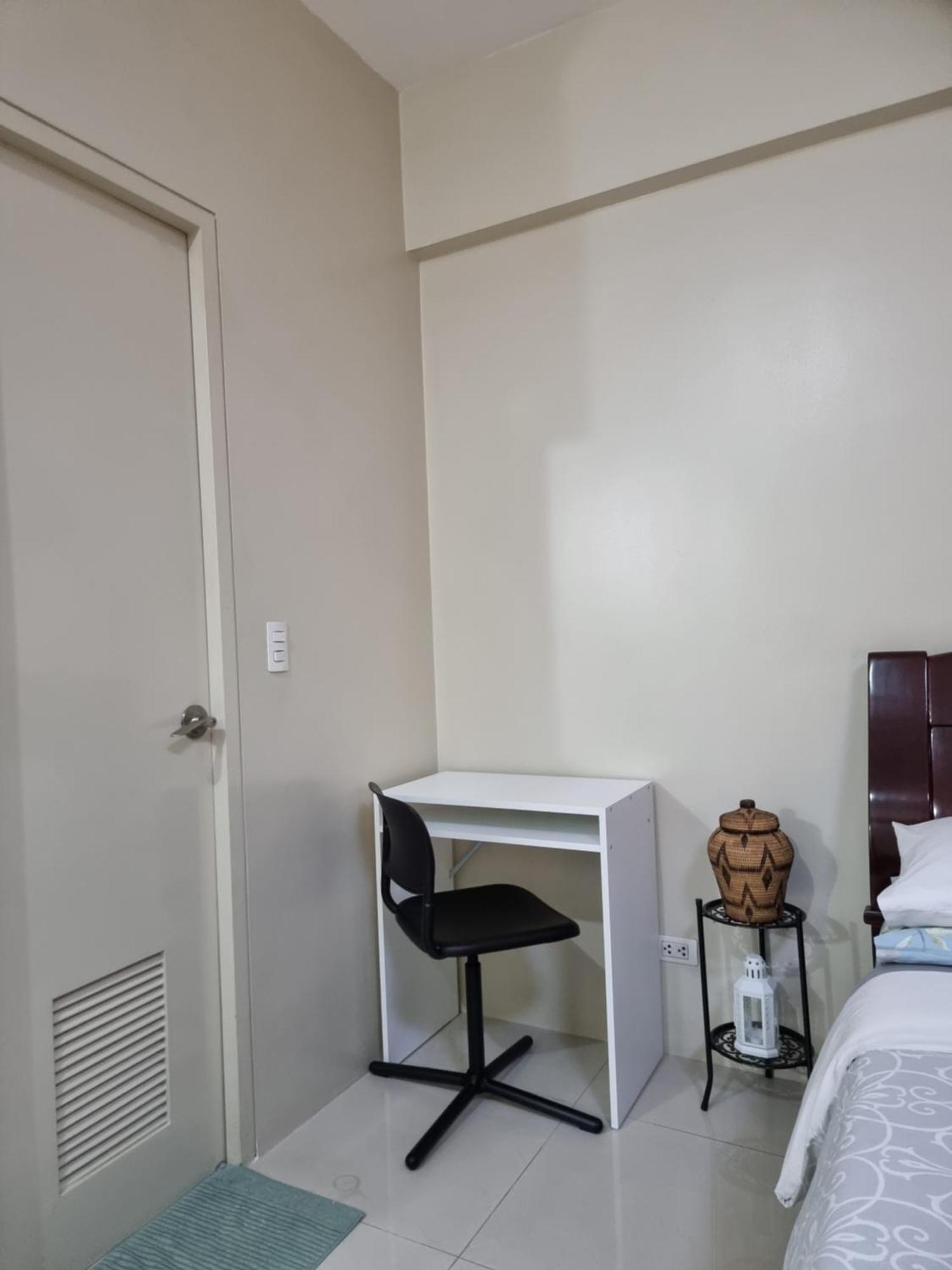 One Palm Tree Villas Condo Across Naia Terminal 3 Manila Bagian luar foto